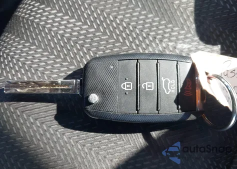 2019 Kia Sportage Lx z USA, uszkodzony, nr VIN KNDPMCAC0K7575609